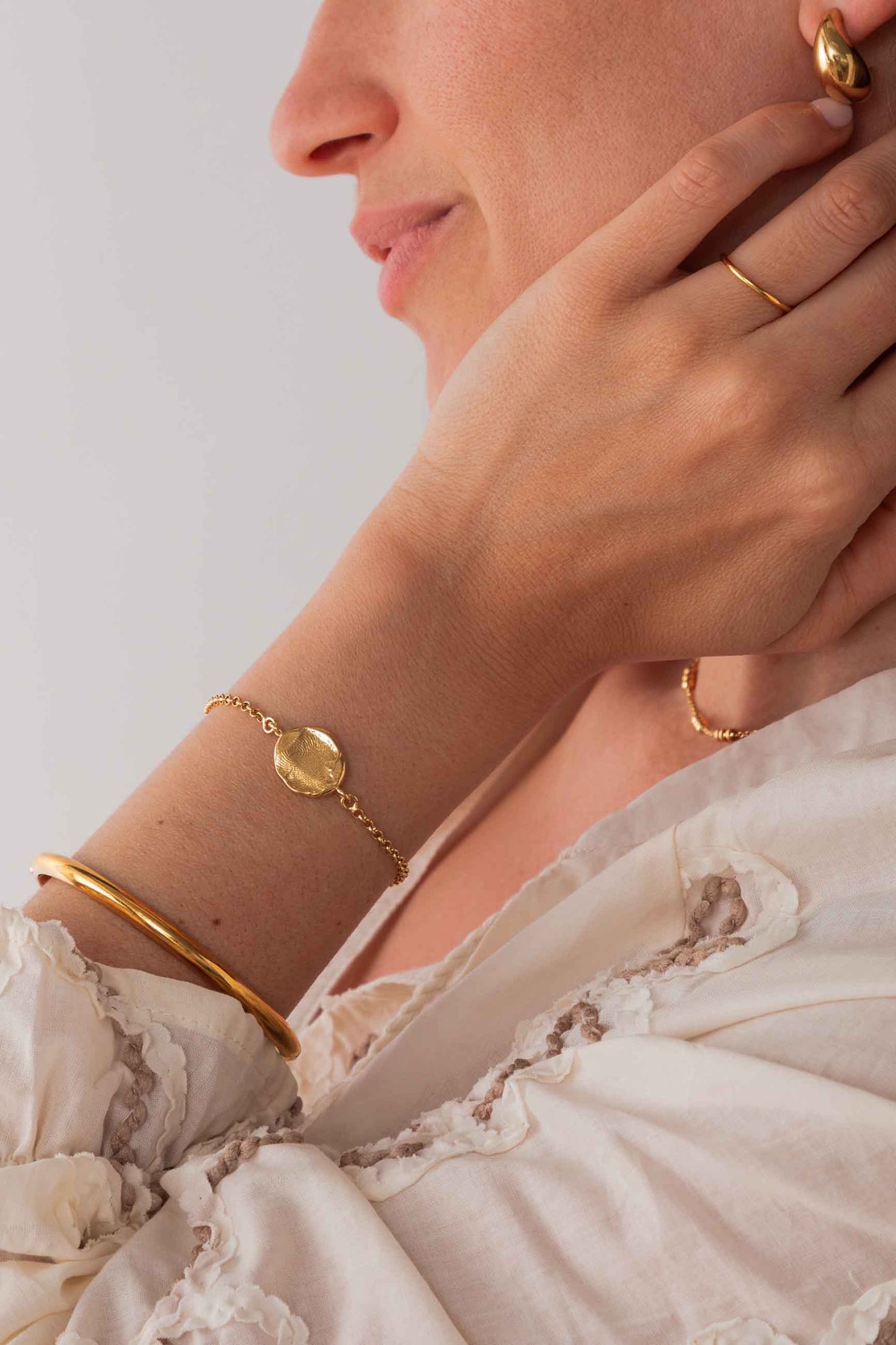 PULSERA MUHAR BAÑADA EN ORO