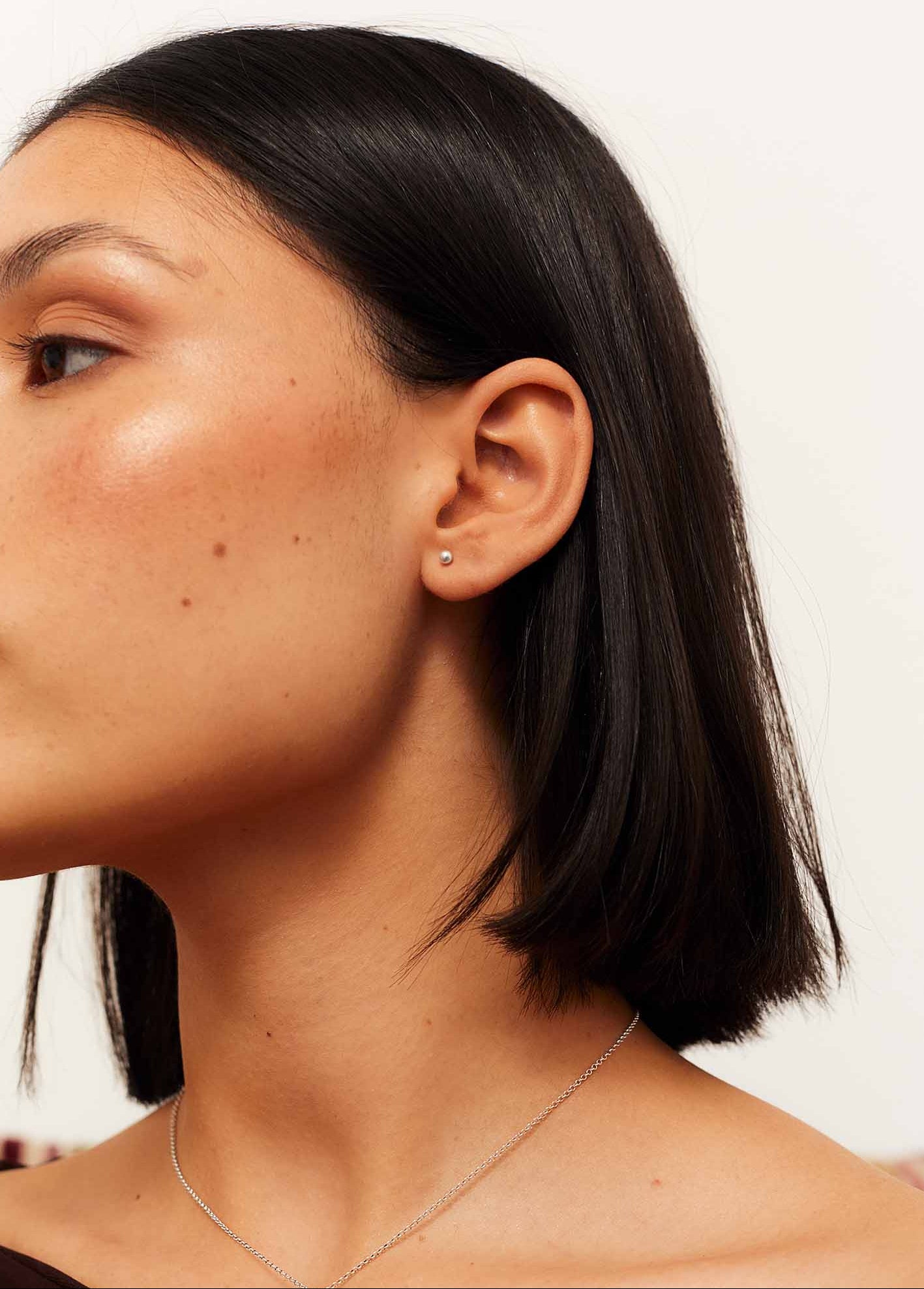 EKAJATI EARRINGS (3MM)