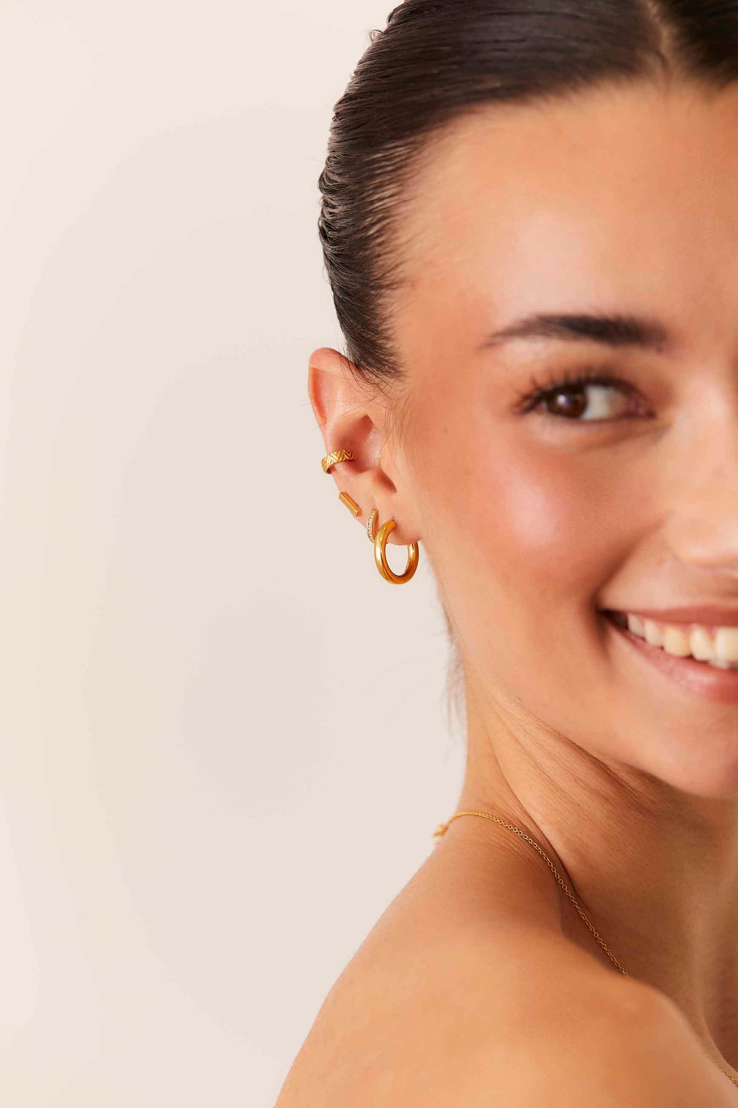 PENDIENTES ACHALA (18MM) BAÑADOS EN ORO