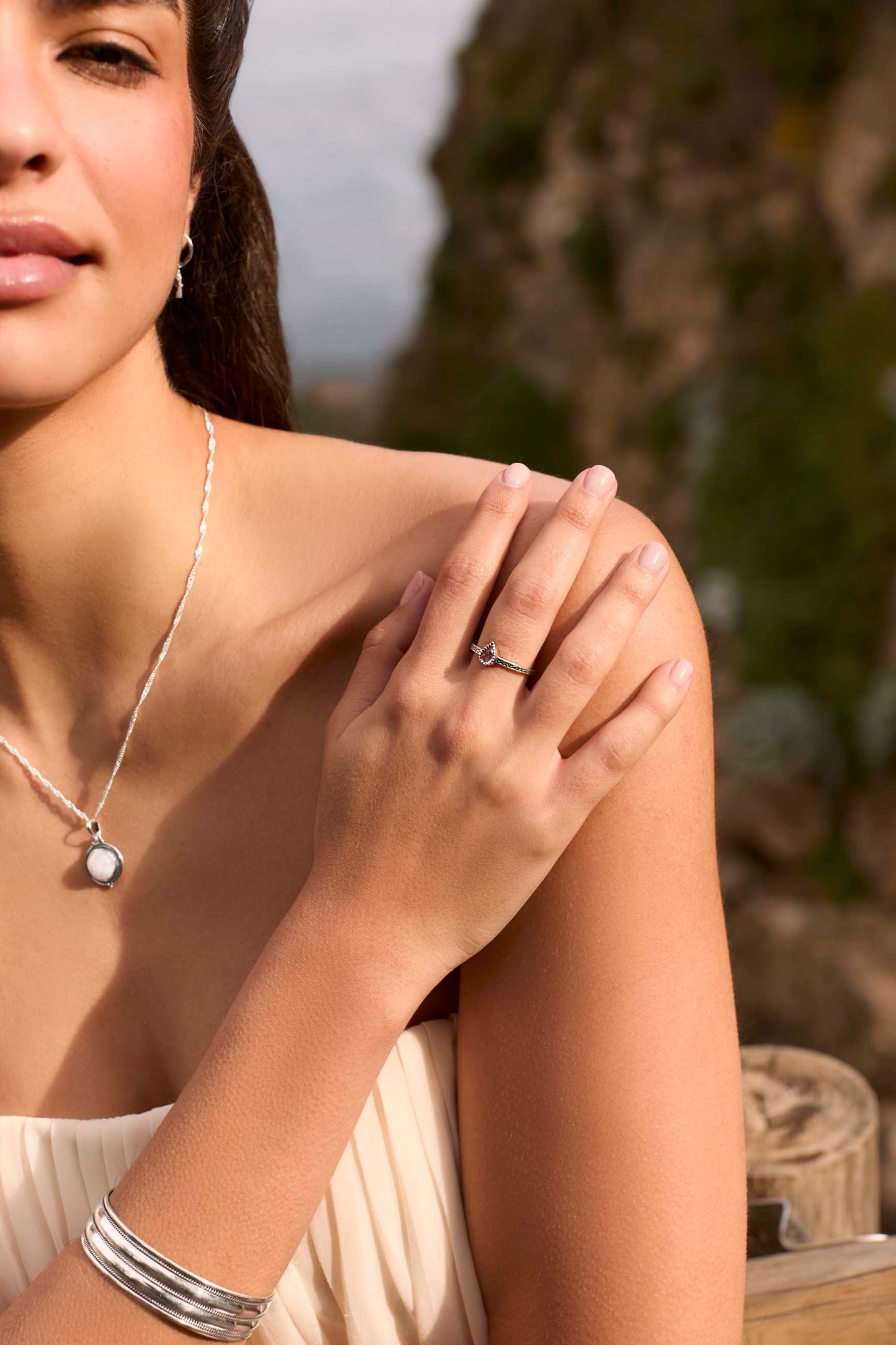 LANKA BLAUEN TOPAS RING