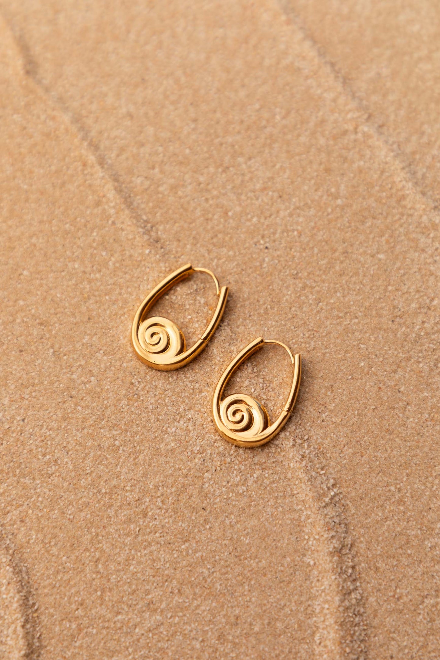 Pendientes Jevash Oro Foto Bodegon