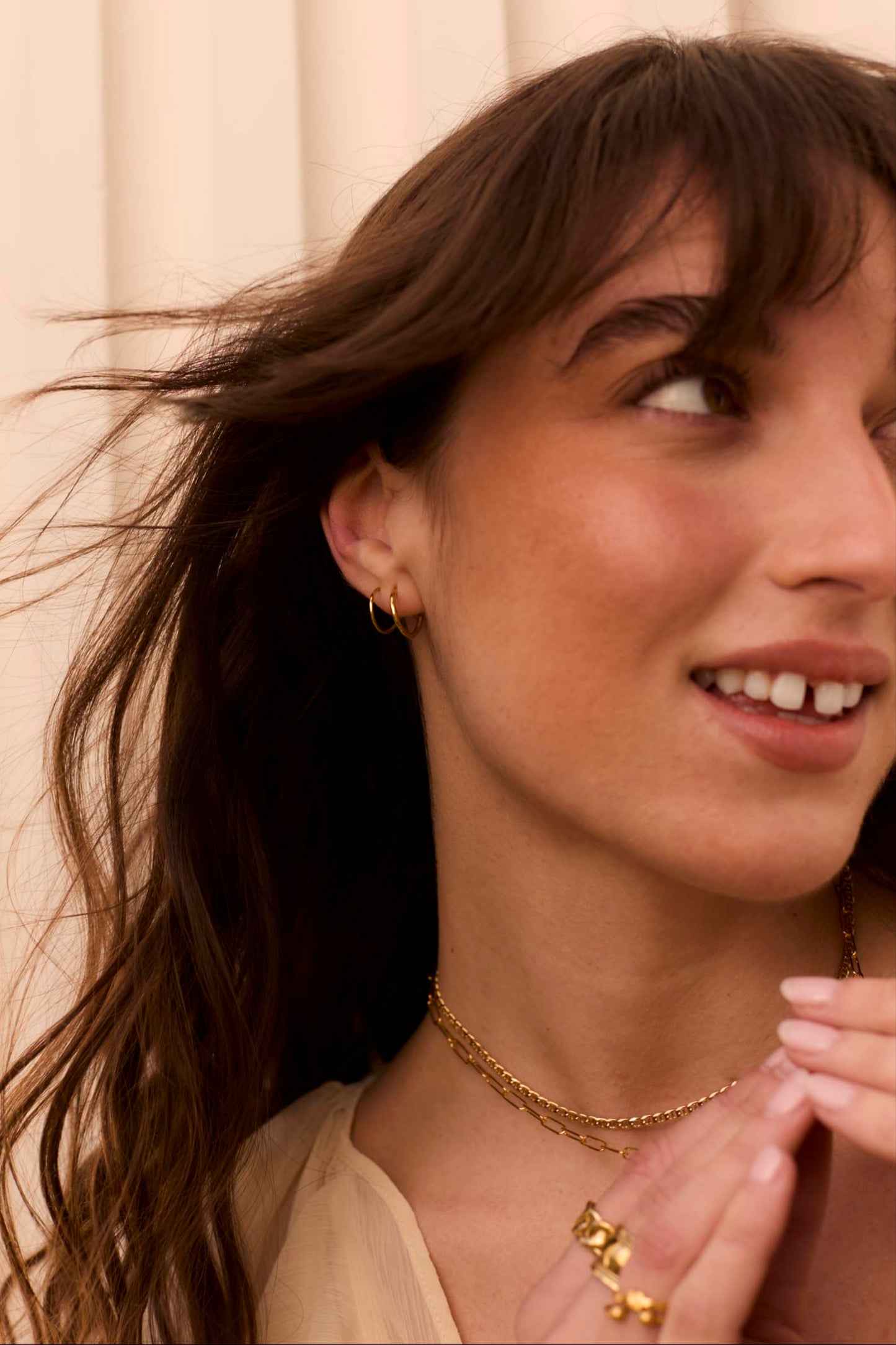 PENDIENTE KUNDALE DERECHO BAÑADO EN ORO