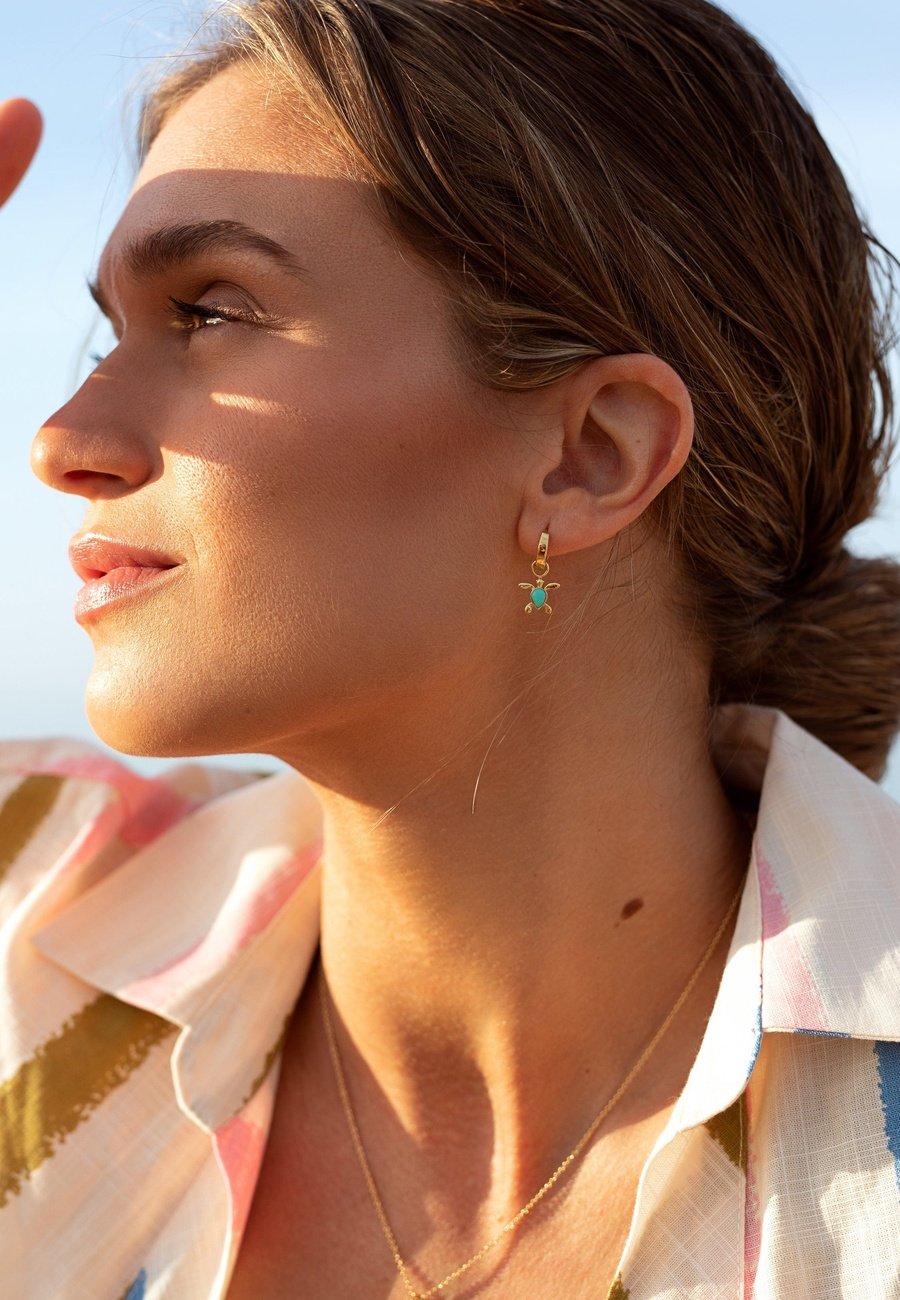 pendientes tortuga dorados