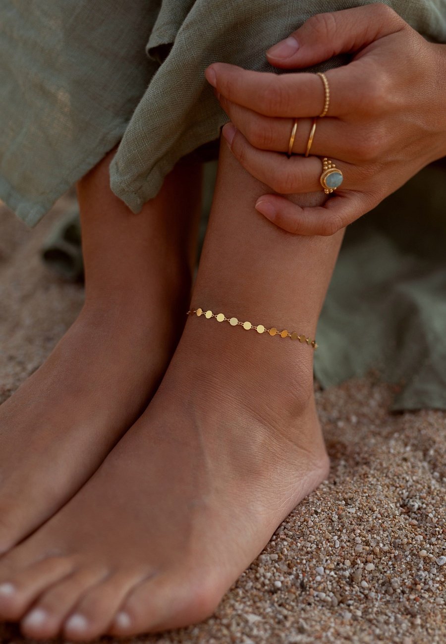 GOLD-PLATED RISHIKESH ANKLET – San Saru - Main Image