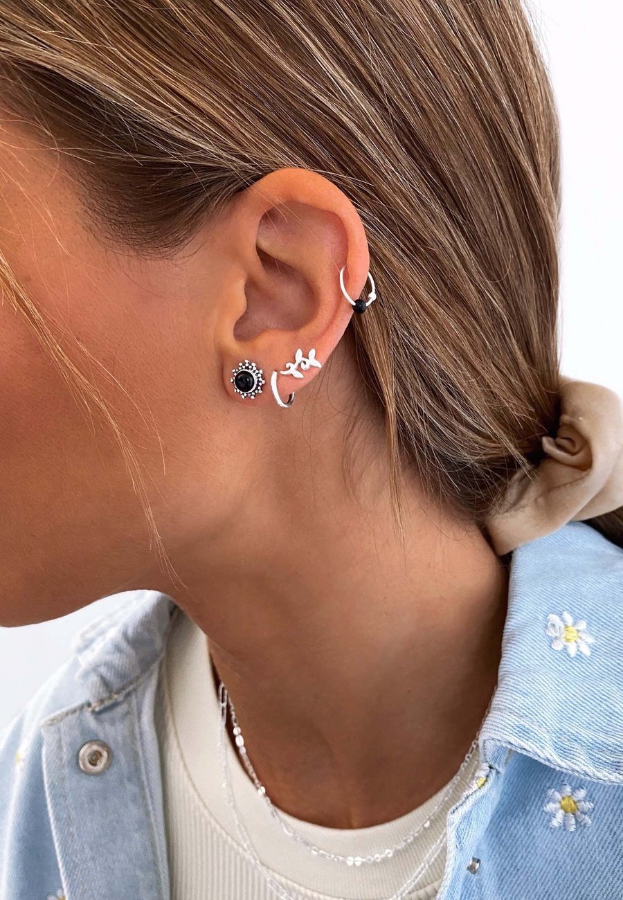 Piercing con piedra ónix Shyama