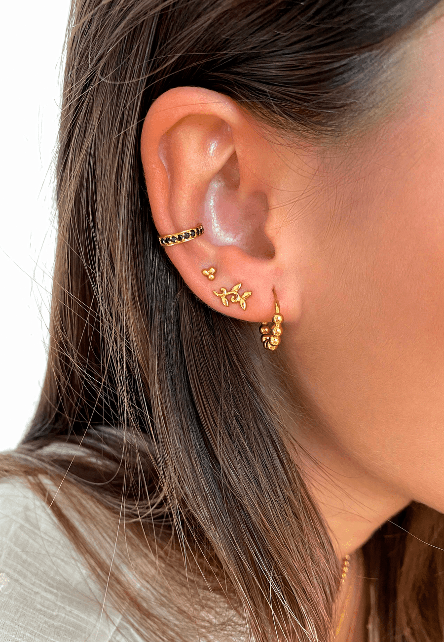 EAR CUFF IHAM BAÑADO EN ORO