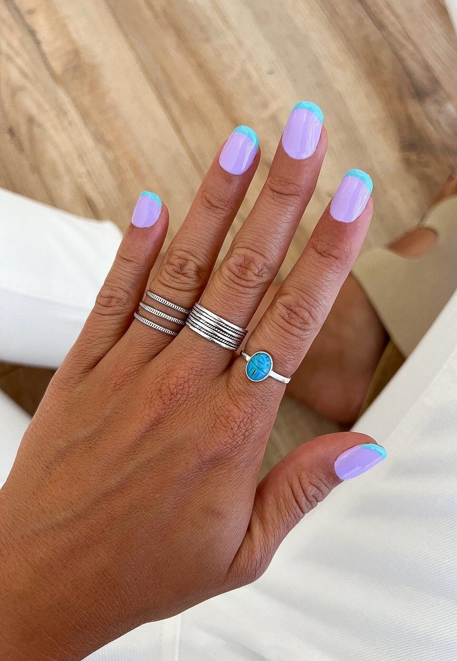 Anillo con piedra turquesa SANRAKSHAN