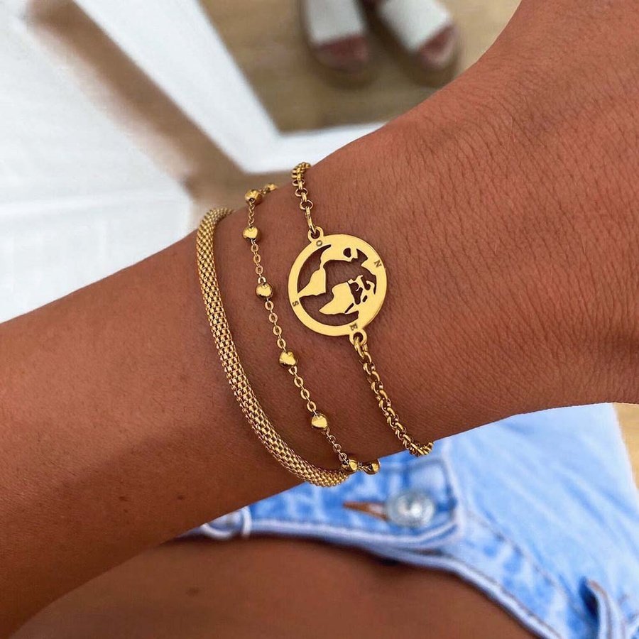 Pulsera Saanp oro junto con las pulseras ELESH ORO y HAVA ORO.