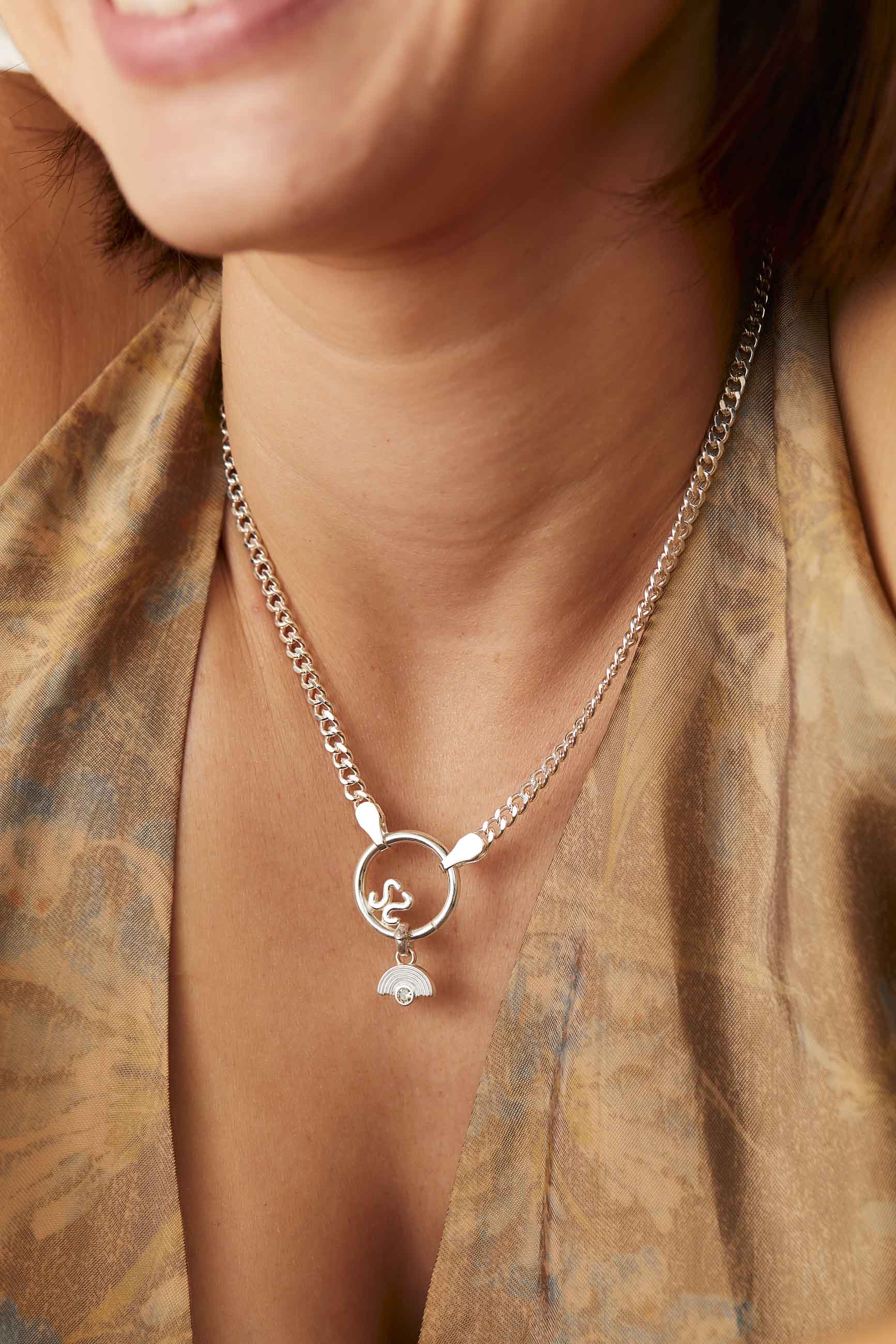 COLLIER VERA FERMETURE LOGO – San Saru - Main Image