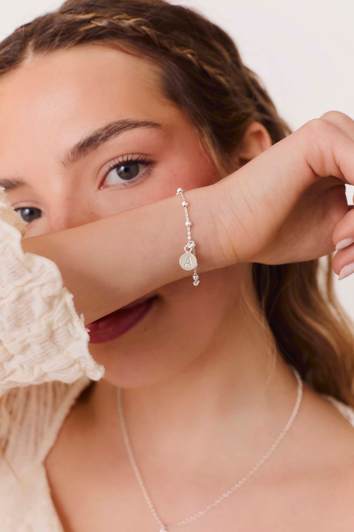 BRACCIALE ADAMYA LETTERA PIASTRA