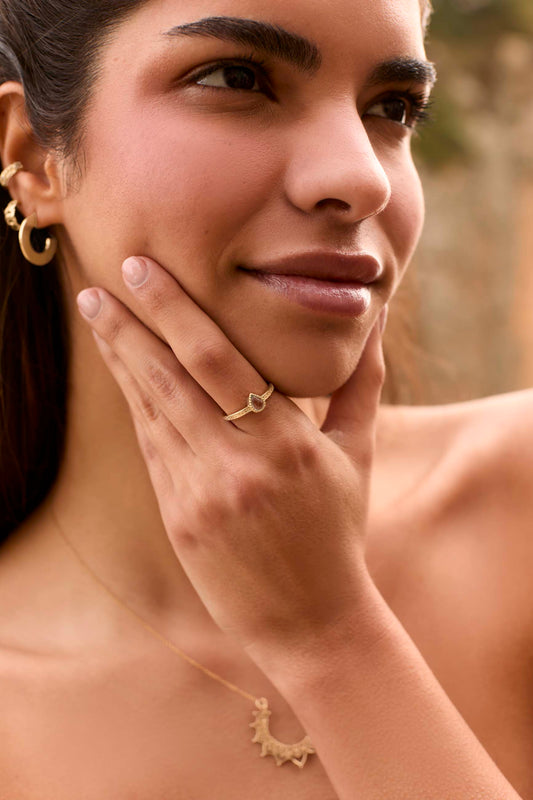 ANILLO LANKA TOPACIO AZUL BAÑADO EN ORO