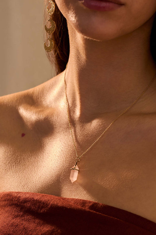 COLLAR LANGAR BAÑADO EN ORO