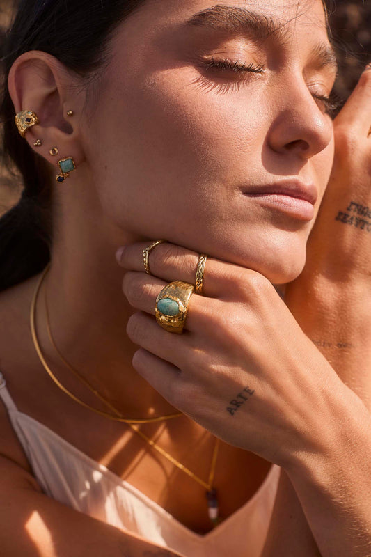 ANILLO PRAKTI BAÑADO EN ORO