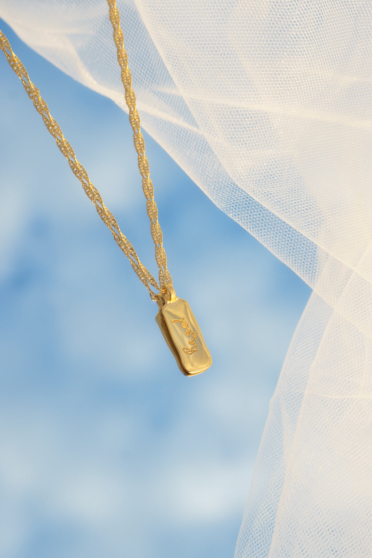 COLLANA CON TARGHETTA IRREGOLARE PERSONALIZZATA CON LA TUA INIZIALE PLACCATA IN ORO