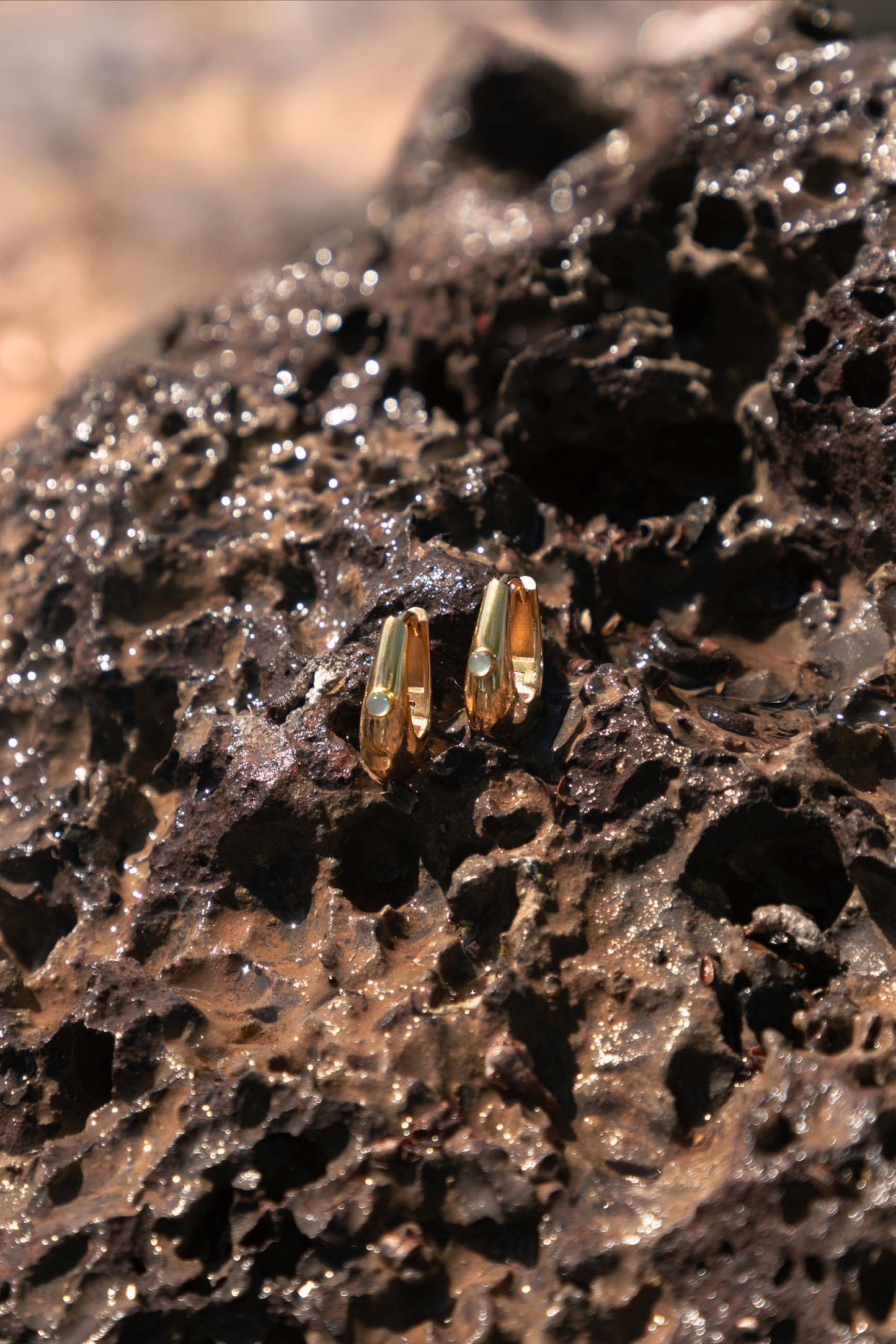 ORECCHINI TAPAKNA (18MM) BAGNATI IN ORO