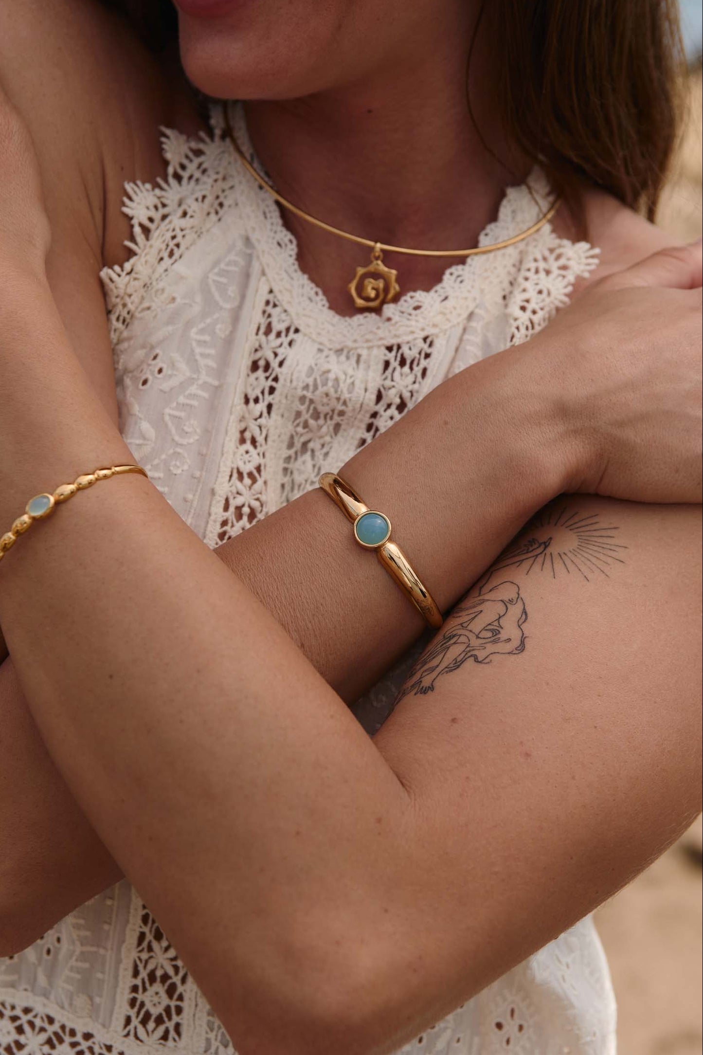 Brazalete Jaroka Oro Tres