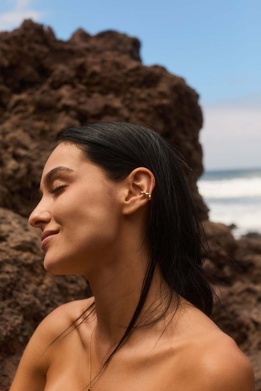 EAR CUFF BULA BAÑADO EN ORO