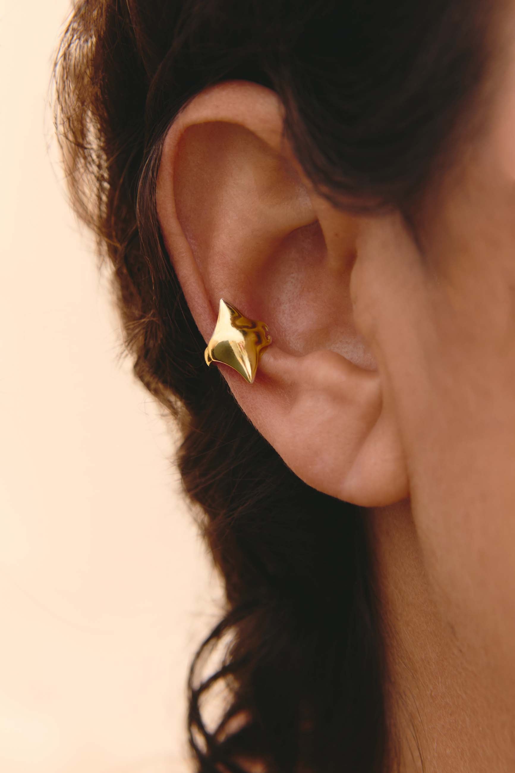 Ear Cuff SUKON Oro Uno