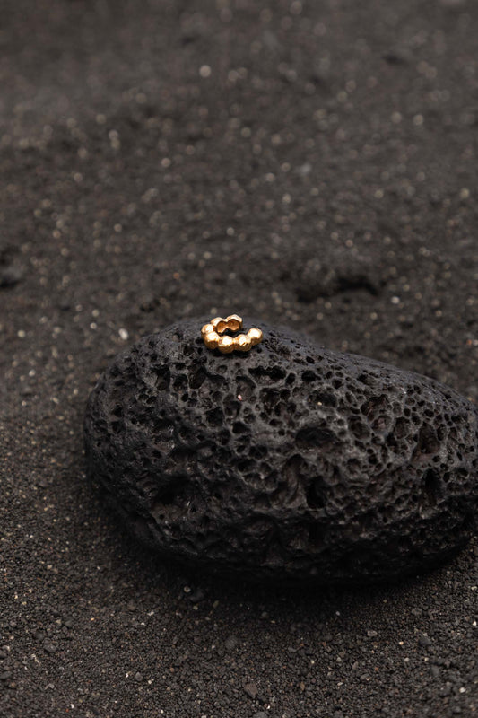 EAR CUFF BULA BAÑADO EN ORO