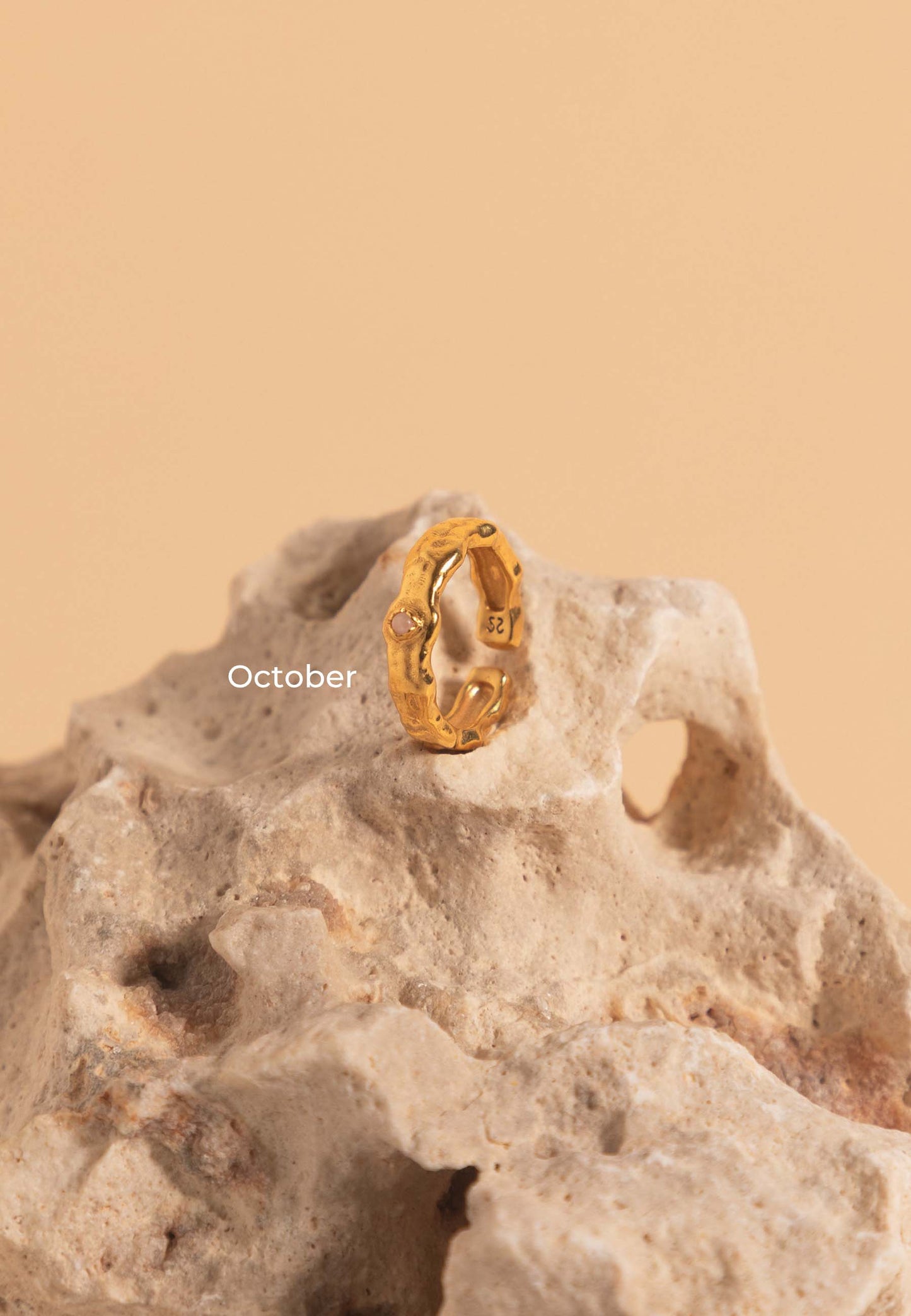 ANILLO PIEDRAS DE NACIMIENTO BAÑADO EN ORO