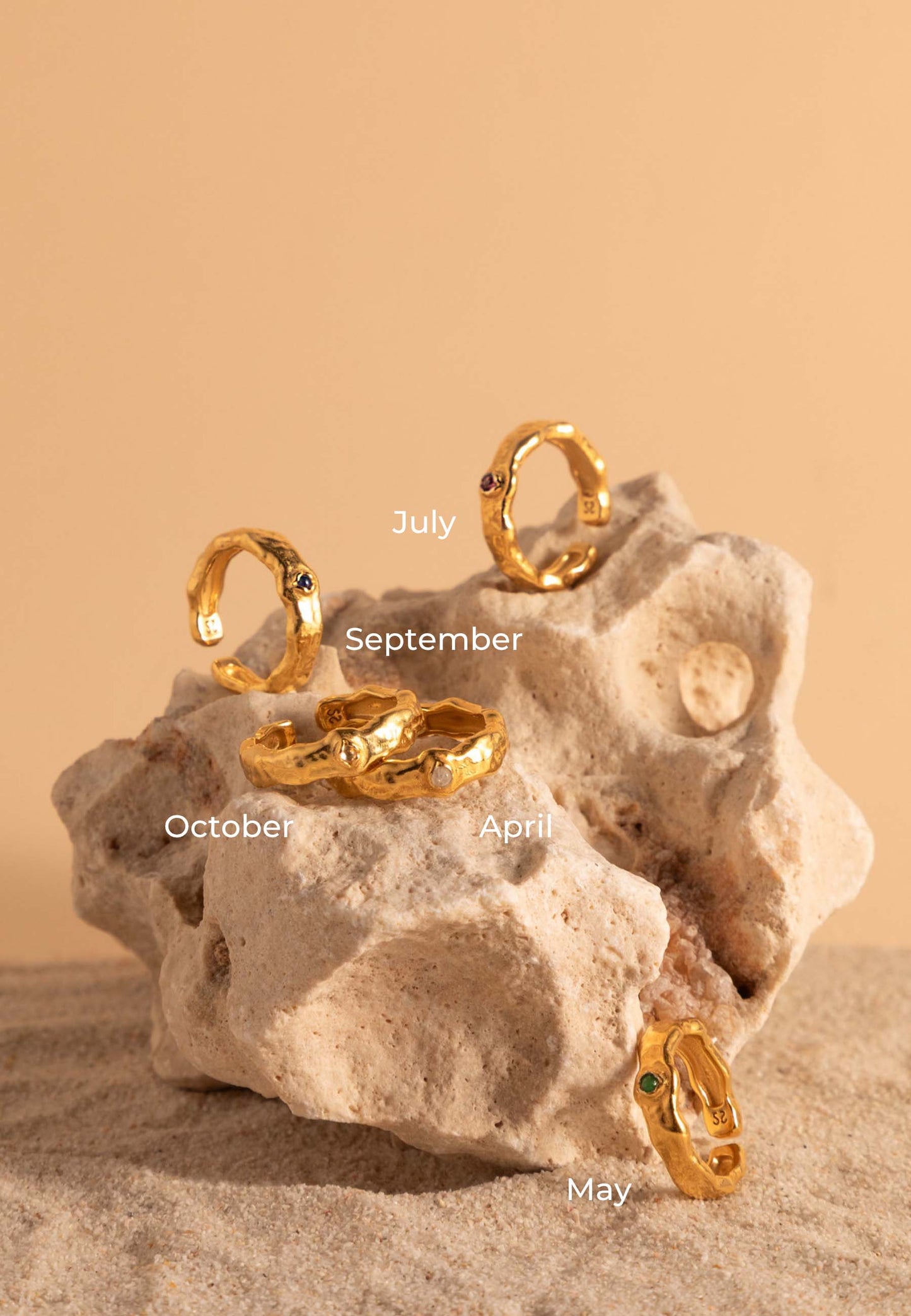 ANILLO PIEDRAS DE NACIMIENTO BAÑADO EN ORO