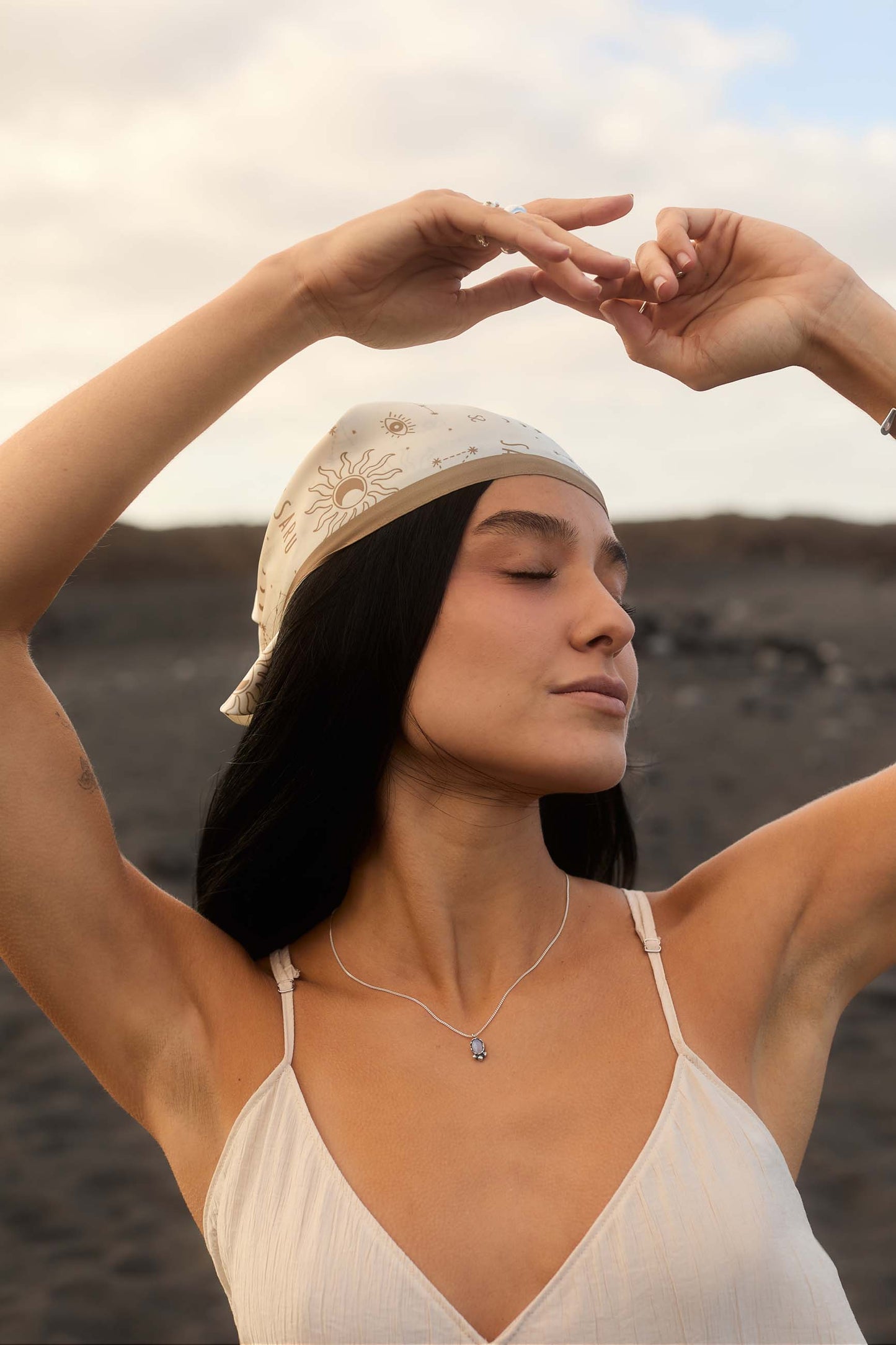 VIVIDH SCARF (10 YEARS)