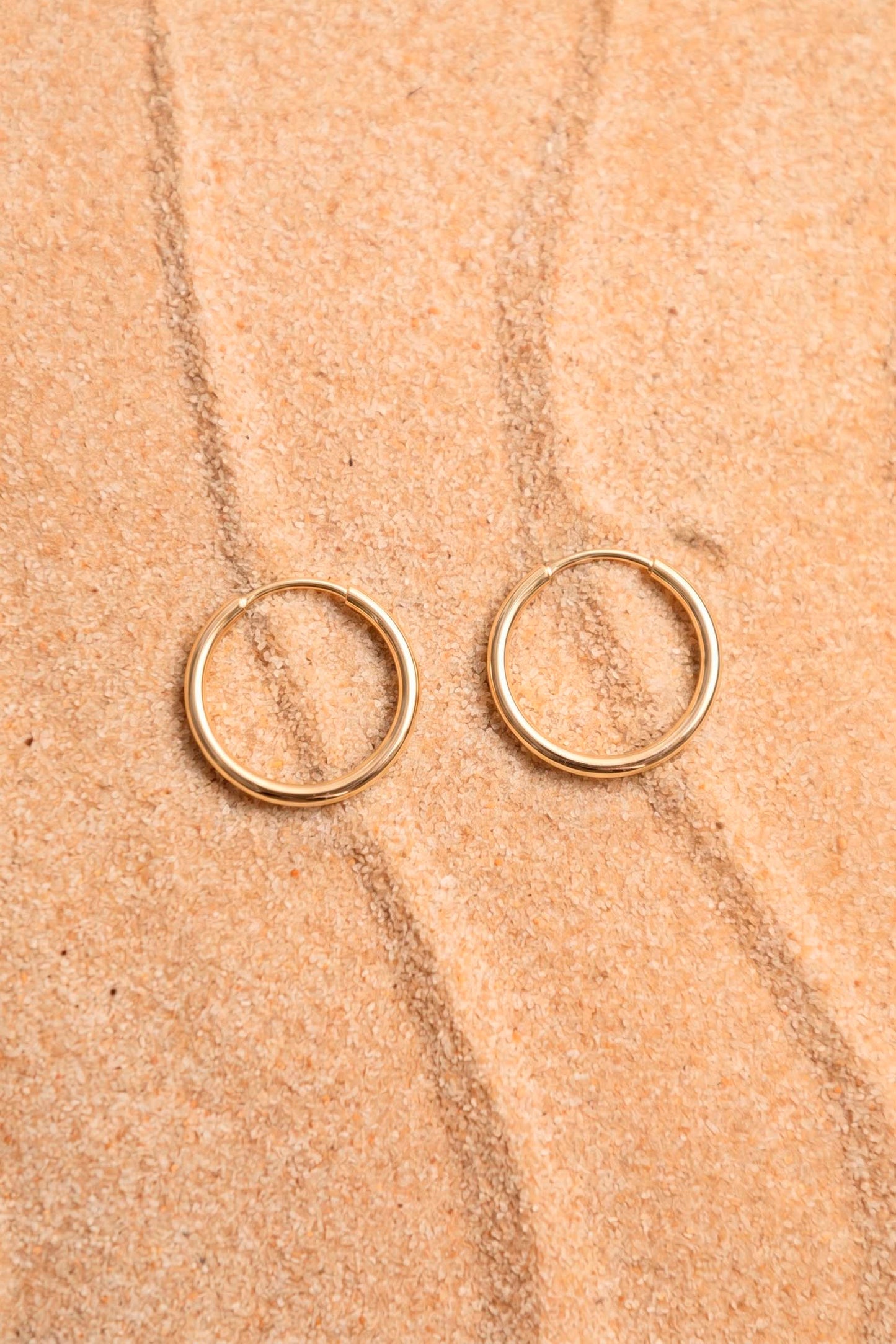 PENDIENTES JIVANA (14MM) BAÑADOS EN ORO