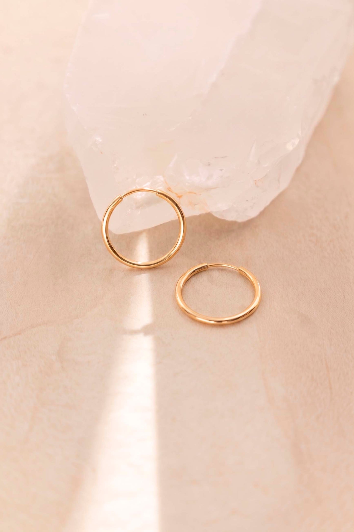 PENDIENTES JIVANA (20MM) BAÑADOS EN ORO