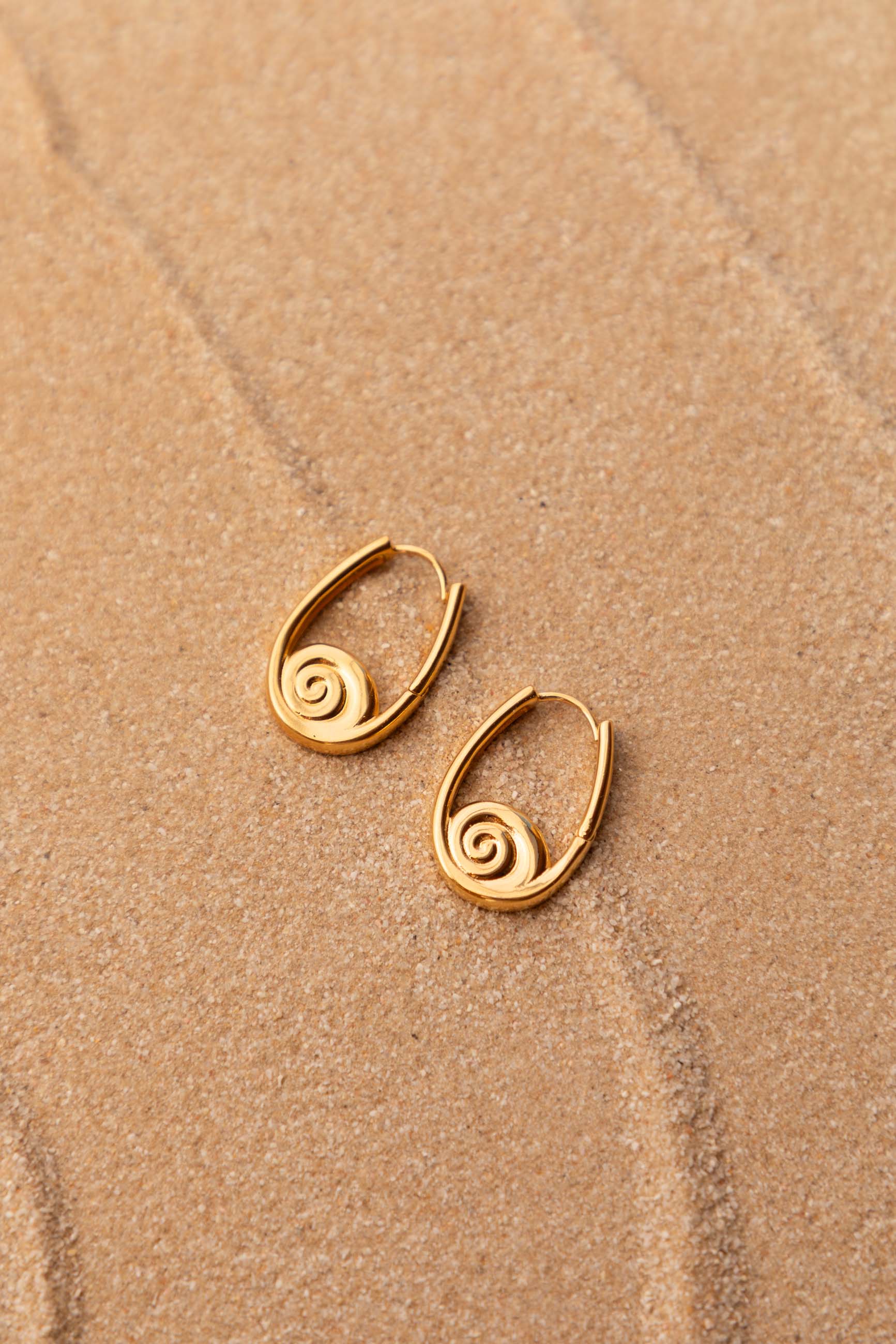 Pendientes Jevash Oro Foto Bodegon