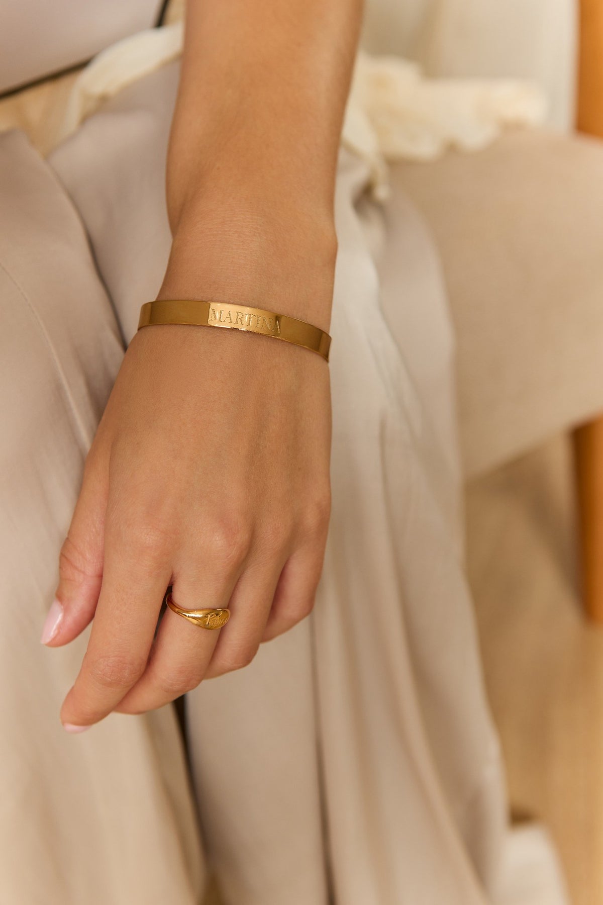 BRAZALETE PERSONALIZADO BAÑADO EN ORO