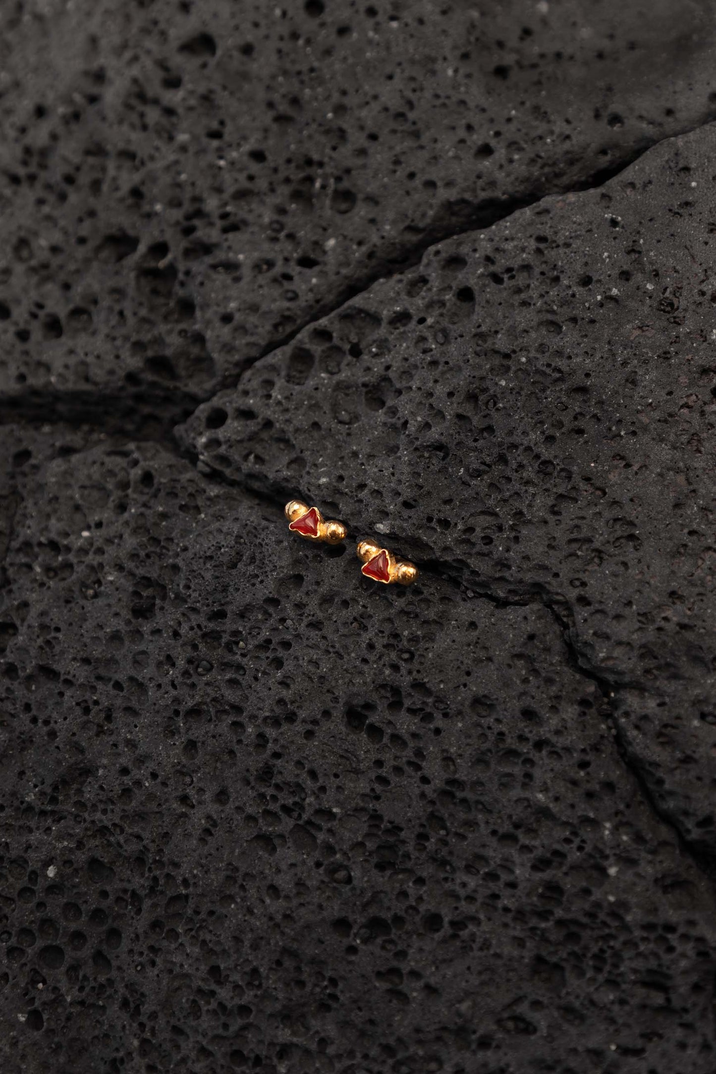 PENDIENTES SAITRAS BAÑADOS EN ORO