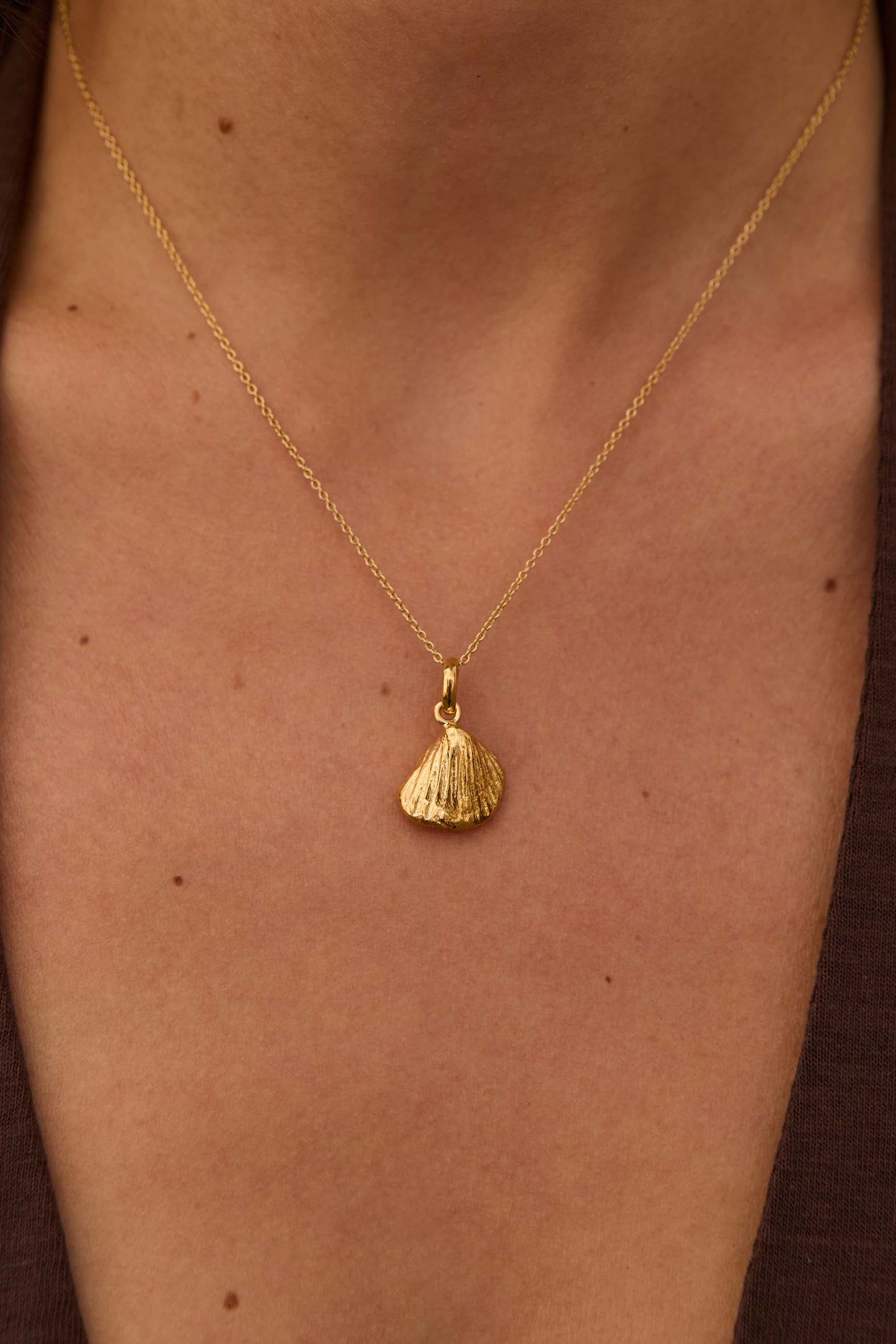 COLLAR ANOKI BAÑADO EN ORO